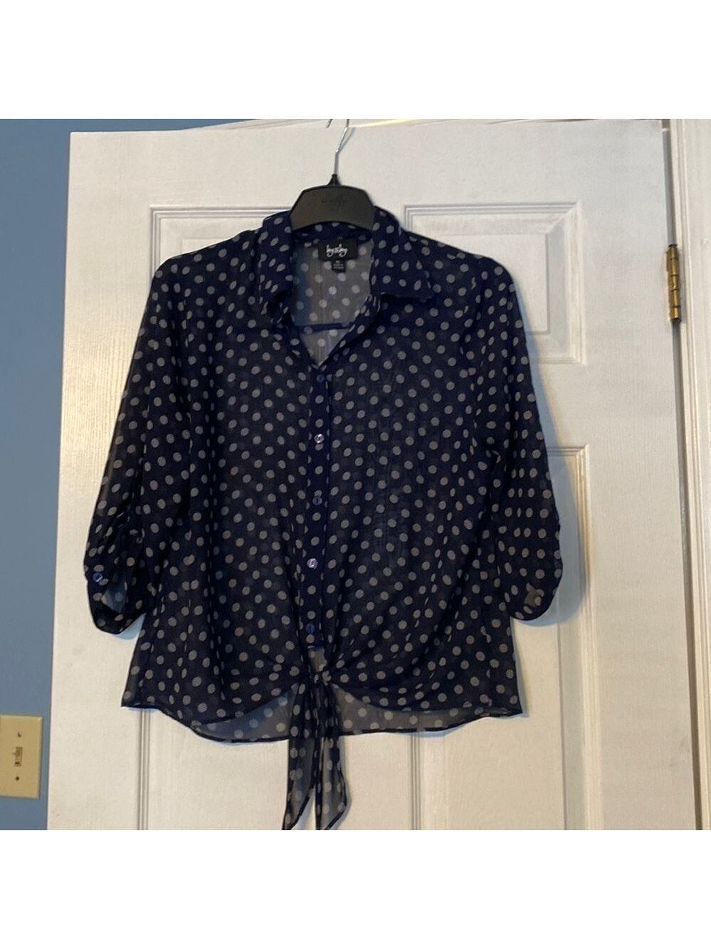 By & By womens collared top; size xl